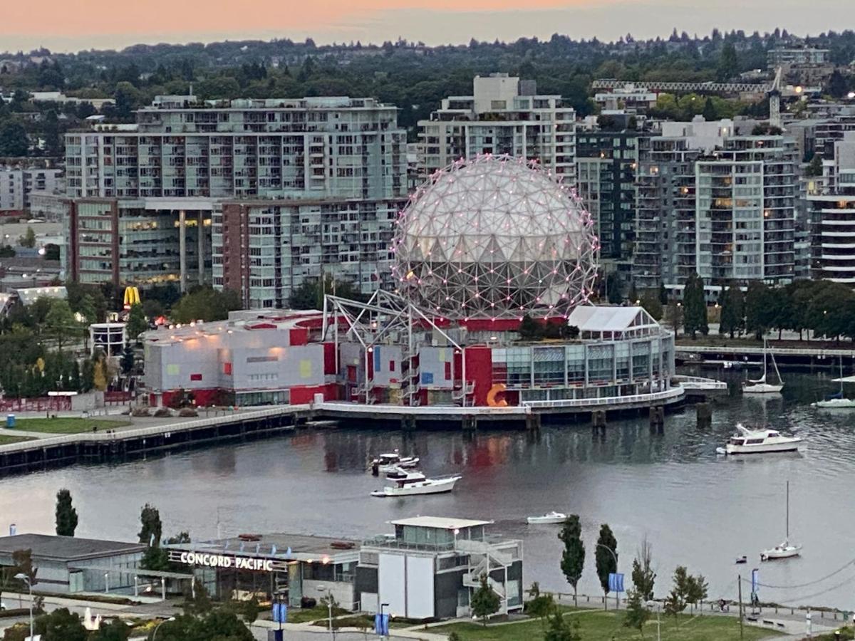 Beautiful Bright Modern Condo With Water View And Ac In Dt Vancouver 2Br,3Bd,2Bt Sleeps 6 Guests Free Parking Netflix Included Exteriér fotografie